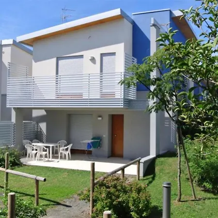 Neat And Quiet First-floor Flat In A Village
