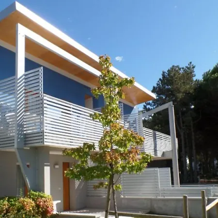 Neat And Quiet First-floor Flat In A Village *